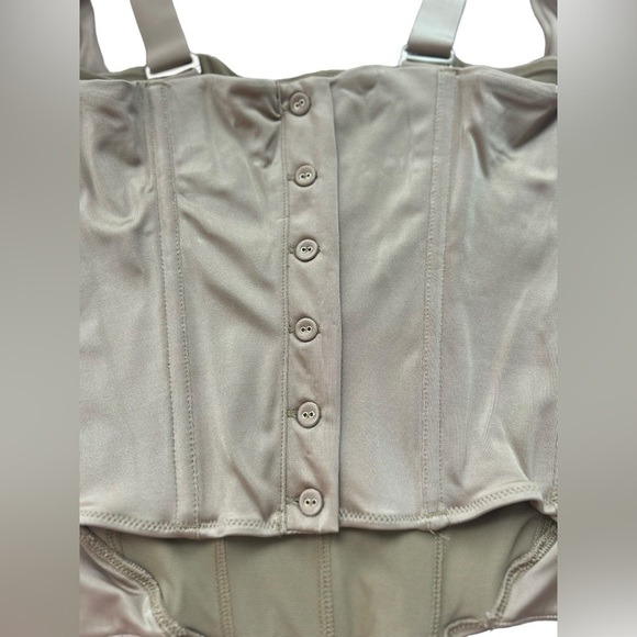 Revolve We Are HAH Knock Out Top in Shroom Stretch Corset Bustier Size XS NWT - Picture 8 of 13